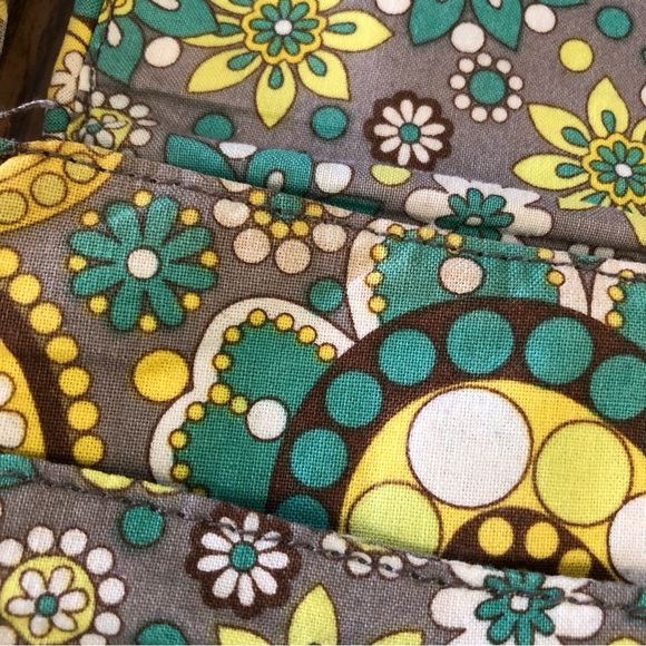 Vera Bradley Lemon Parfait Tiny Traveler Crossbody - Picture 4 of 14